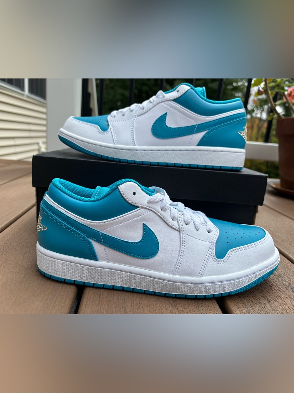 Nike Air Jordan 1 Low - White & Teal Blue. Men’s 9